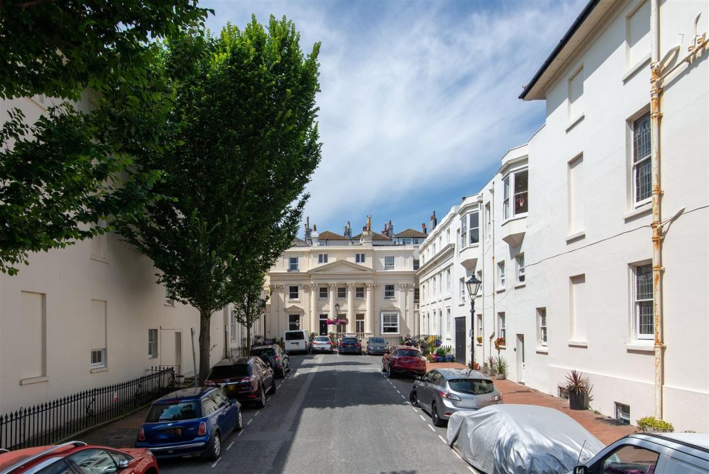 Lansdowne Square, Hove, East Sussex, BN3 1HE