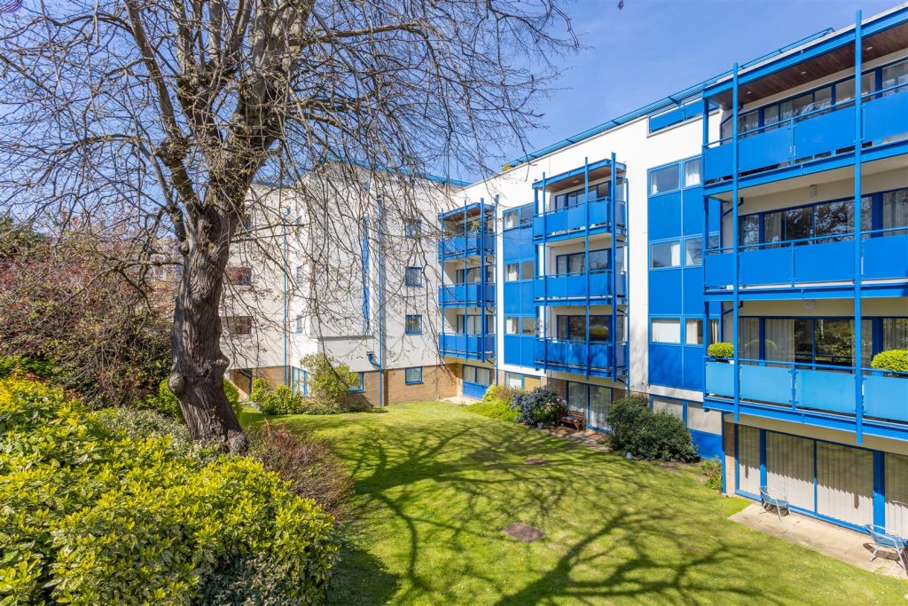 Temple Gardens, Brighton, East Sussex, BN1 3AS