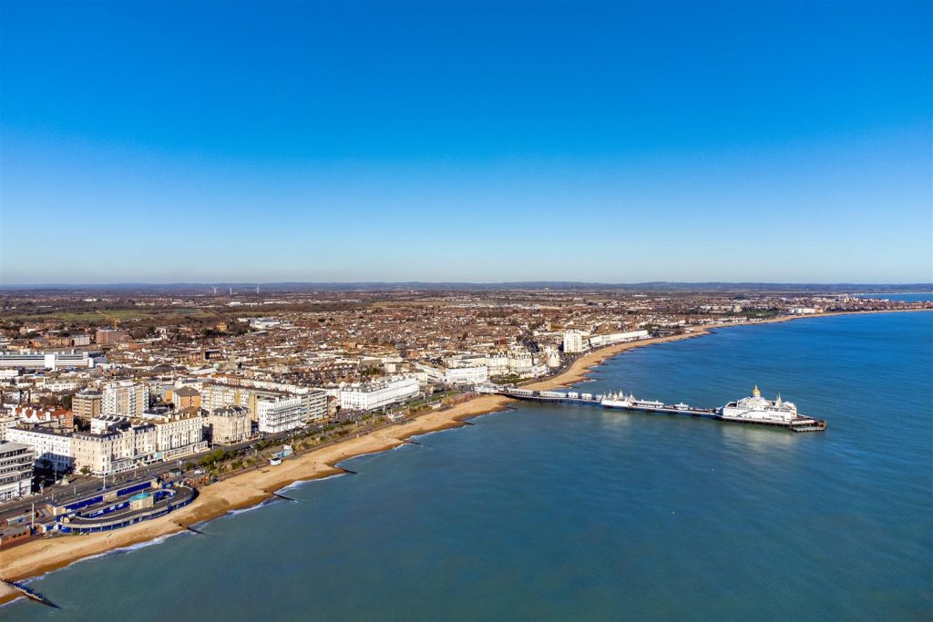 Buying Agents in Sussex: What They Actually Do, and Why More Buyers Are Using One in 2026