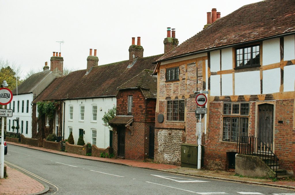 Window Film Photography White House Travel Destination Analog Film Photo Analogue Photography Chimney Old Town Shot On Film English Village Analog Photography Traditional Architecture Tudor Architecture Brick House Analogue Photo Analogue Rural Life Analog Photo Row Of Houses High Resolution Images